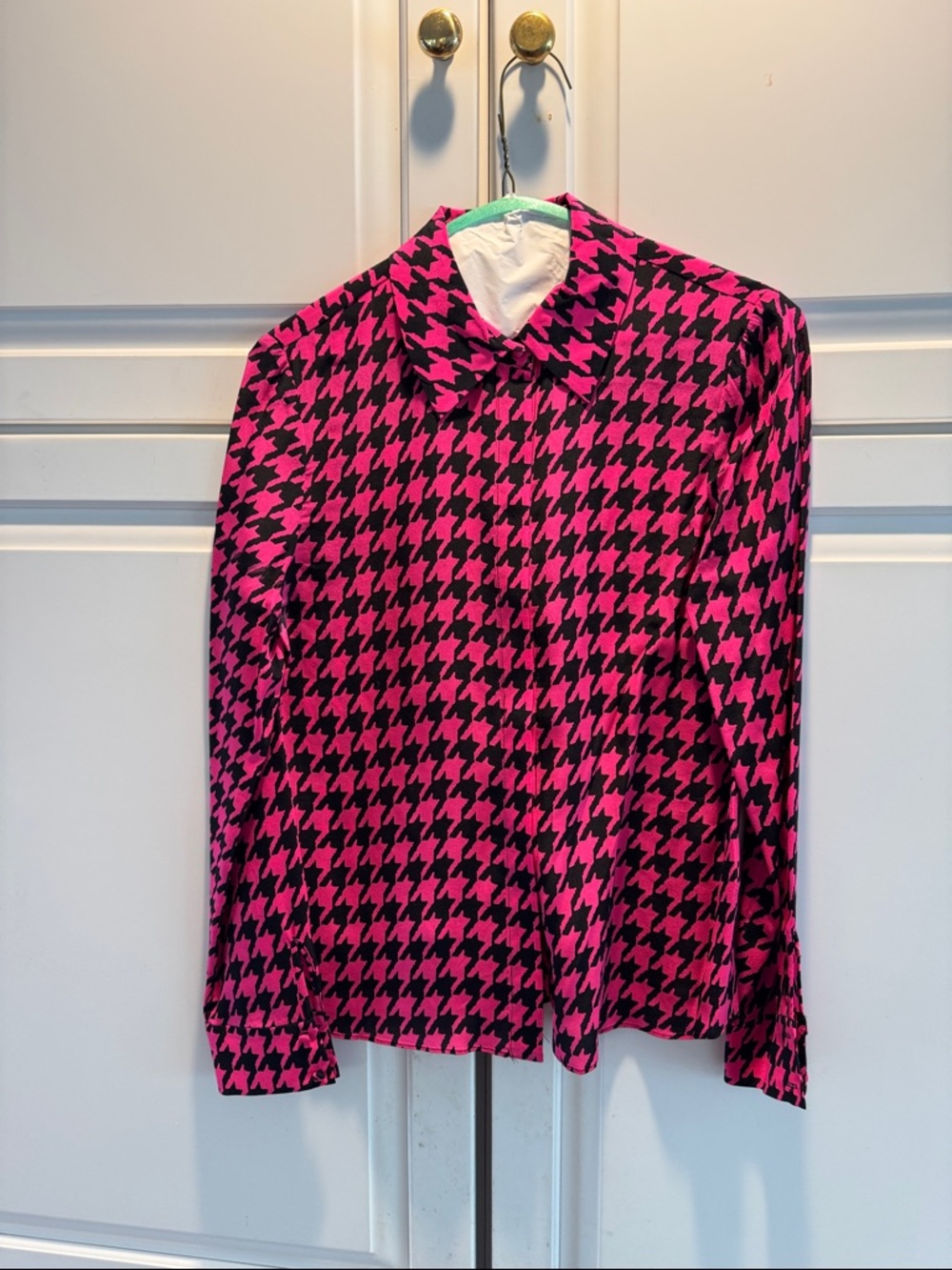 Alice & Olivia Pink and Black Houndstooth Button-Up Blouse - Picture 3 of 4